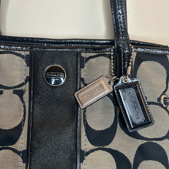 Coach Black and Tan Shoulder Bag - Picture 2 of 6